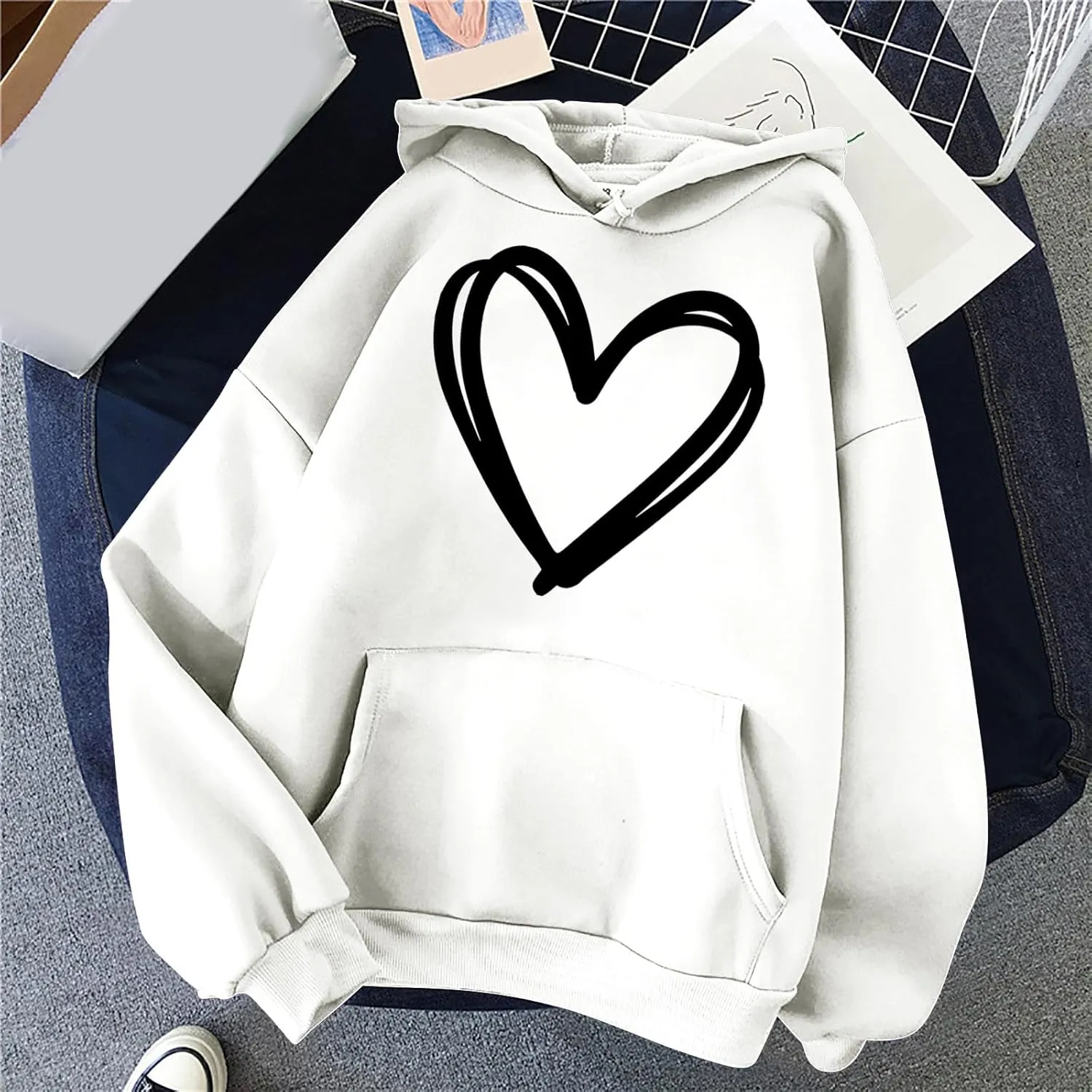 Cute Hooded Sweatshirt For Women 2024 Casual Long Sleeve Heart Graphic Hoodies Loose Comfy Fall Fashion Pullovers