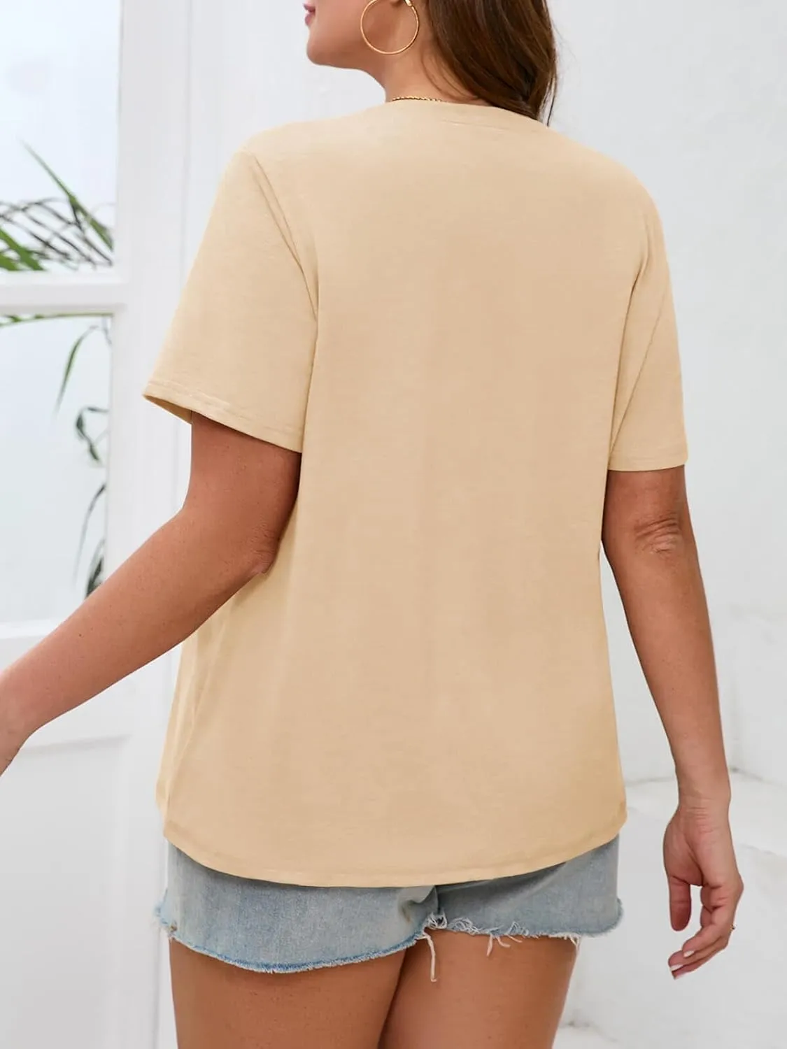 Fisoew Womens Plus Size Short Sleeve T Shirts Summer Casual Loose Fit Tees Crew Neck Curvy Tunic Tops
