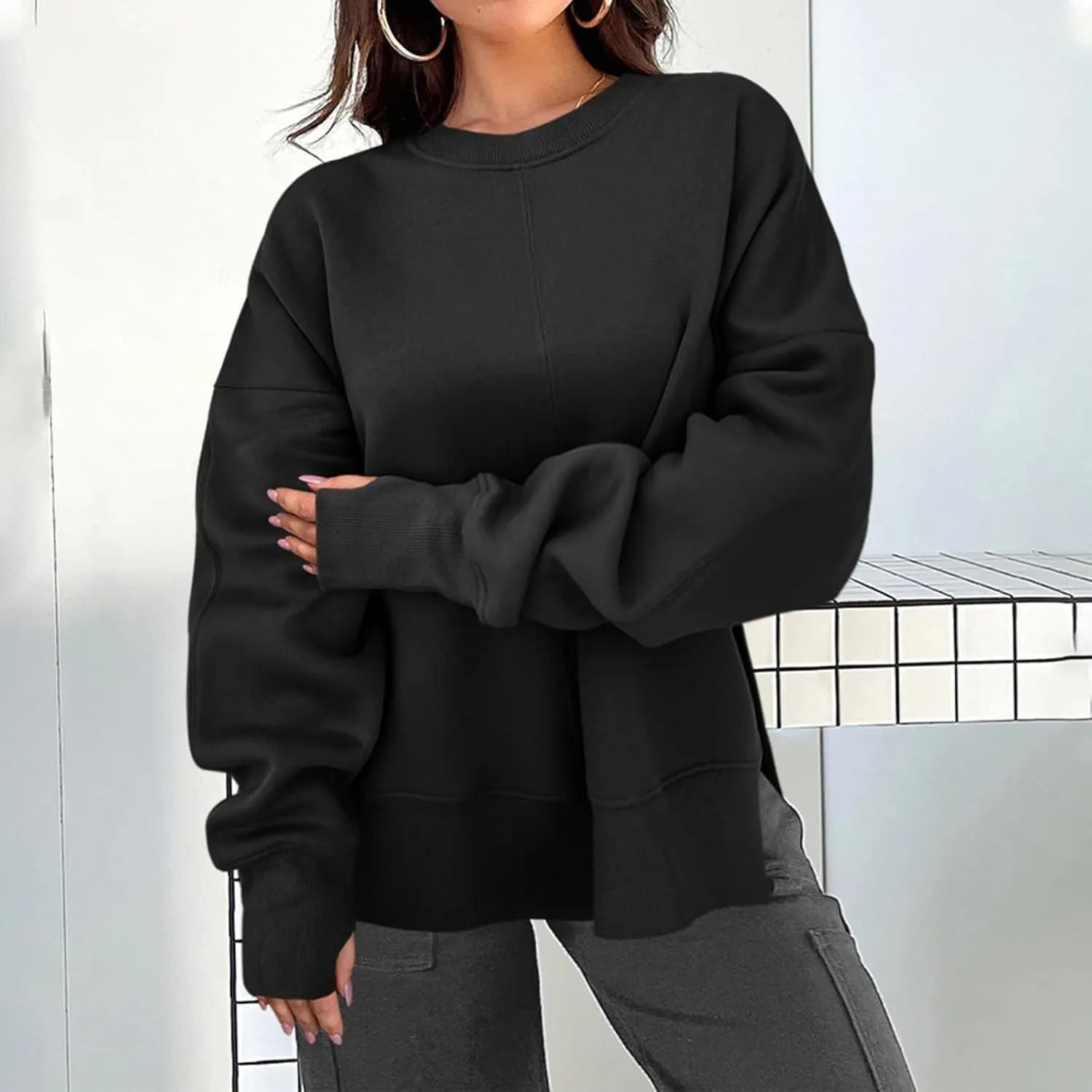 Oversized Sweatshirts for Women Loose Fit Long Sleeve Crew Neck Sweatshirts Casual Split Hem Thumb Hole Pullover