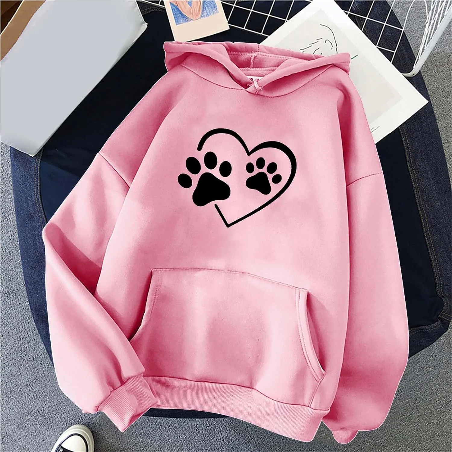 Womens Long Sleeve Loose Fit Hooded Sweatshirts Cute Heart Print Pullover Drawstraing Casual Fall Fashion Hoodies